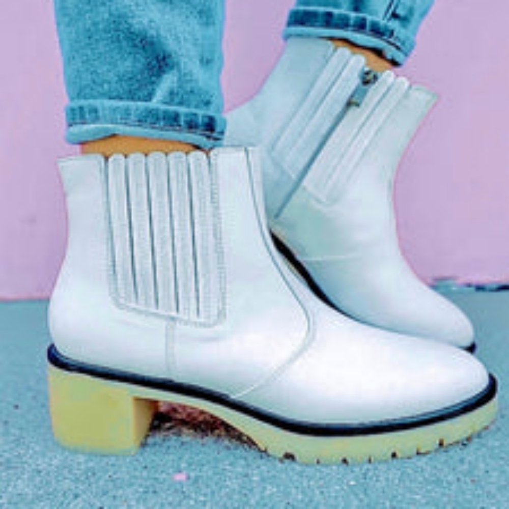 Cocci Stylish White Ankle Boots